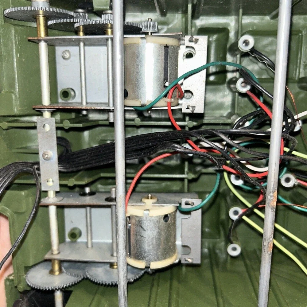 1961 Deluxe‎ Reading Tiger Tank Battery Operated Tank Parts Or Repair